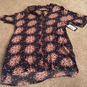 BNWT volcom thee metallion top